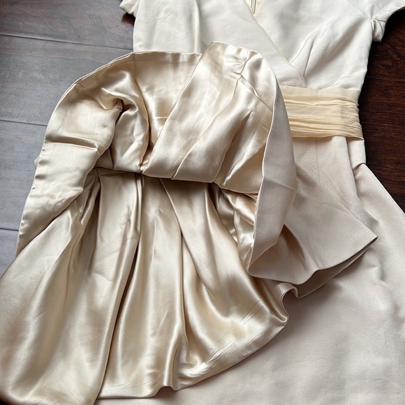 Erin Fetherston Structural Ruffle Cream Dress - Picture 9 of 10